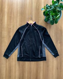(Category: ) located in . Submitted by reloomed_thrift (Listing ID 1369365244, Image 1). Description: .