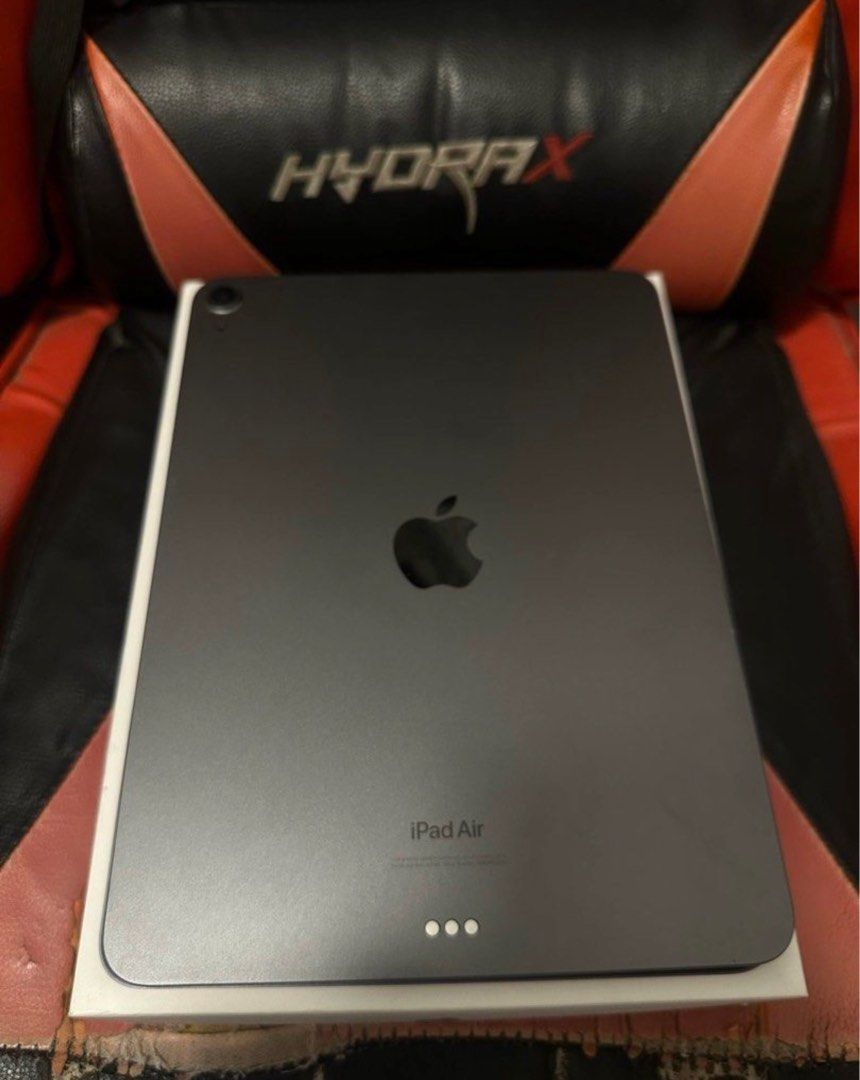 Ipad 5th Gen (Category: iPad) located in Calamba. Submitted by relativity29 (Listing ID 1369443267, Image 1). Description: Rush sale Negotiable Meetups around manila.
