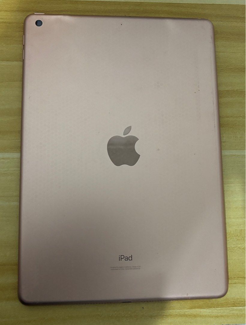 Ipad 7th Generation (Category: iPad) located in Manila. Submitted by she_jenly (Listing ID 1369382319, Image 2). Description: Ipad 7th Generation - Open to negotiation - Year 2017 - Bought year 2019 - Rose gold - RFS: I bought a new ipad - No charger included - 32gb.