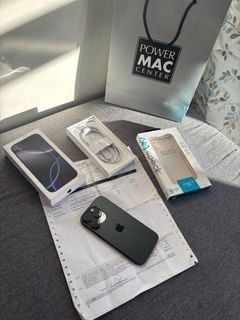 iPhone 16 Pro 256GB Black 100 Battery health Factory Unlocked Complete with receipt