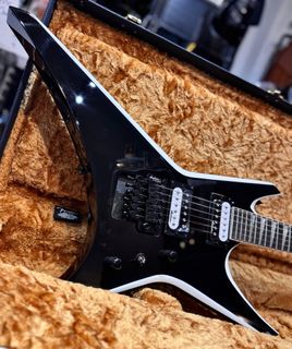 (Category: ) located in . Submitted by JamcrewMusicStudio (Listing ID 1369492436, Image 1). Description: .