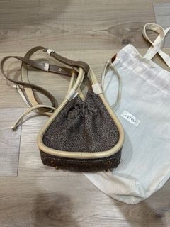 (Kategori: ) berada di . Dikirim oleh celepreloved (ID iklan 1369459333, Gambar 1). Deskripsi: .