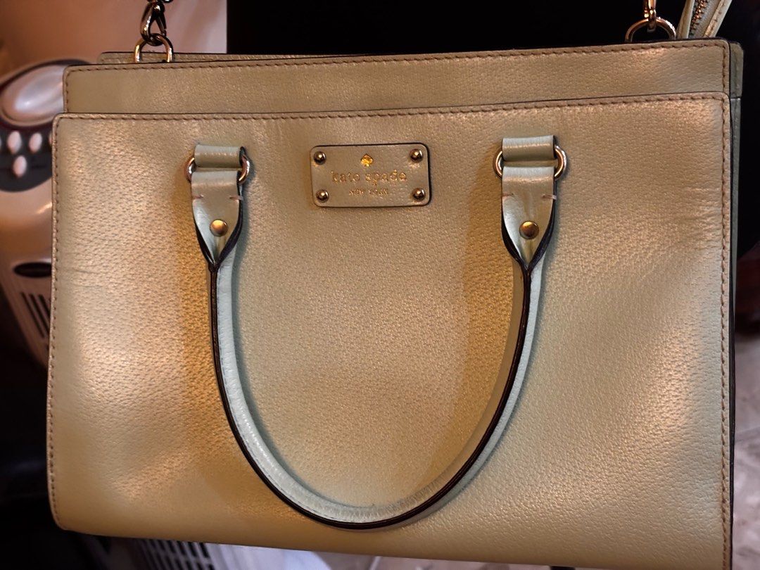 Kate Spade Bag (Mint Green) (Category: Luxury Bags & Wallets) located in Quezon City. Submitted by mvdeclutter (Listing ID 1369411968, Image 3). Description: .