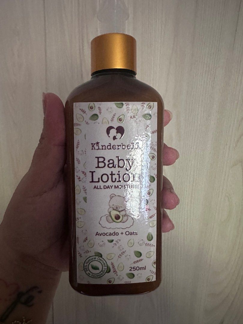 KINDERBELL BABY LOTION 250ML (Category: Baby Toiletries & Grooming) located in Pasig City. Submitted by clairelopez0213 (Listing ID 1369396721, Image 2). Description: Brandnew Kinderbell Lotion 250ML RFS- not compatible with my baby's skin.