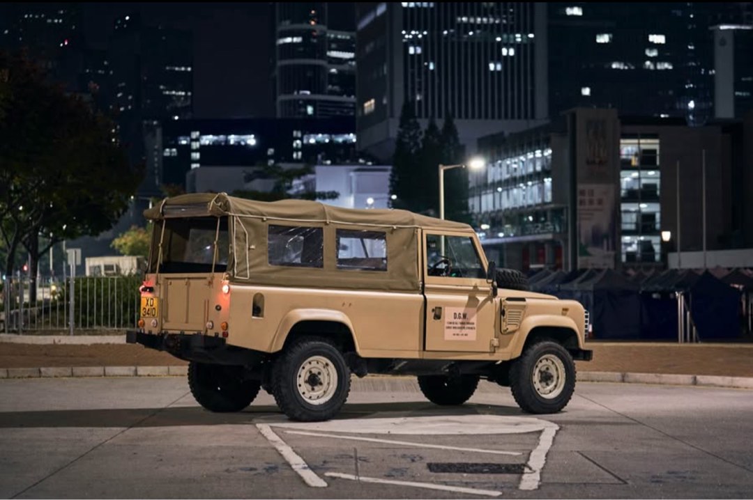 Land Rover Defender (M)62863172264065112