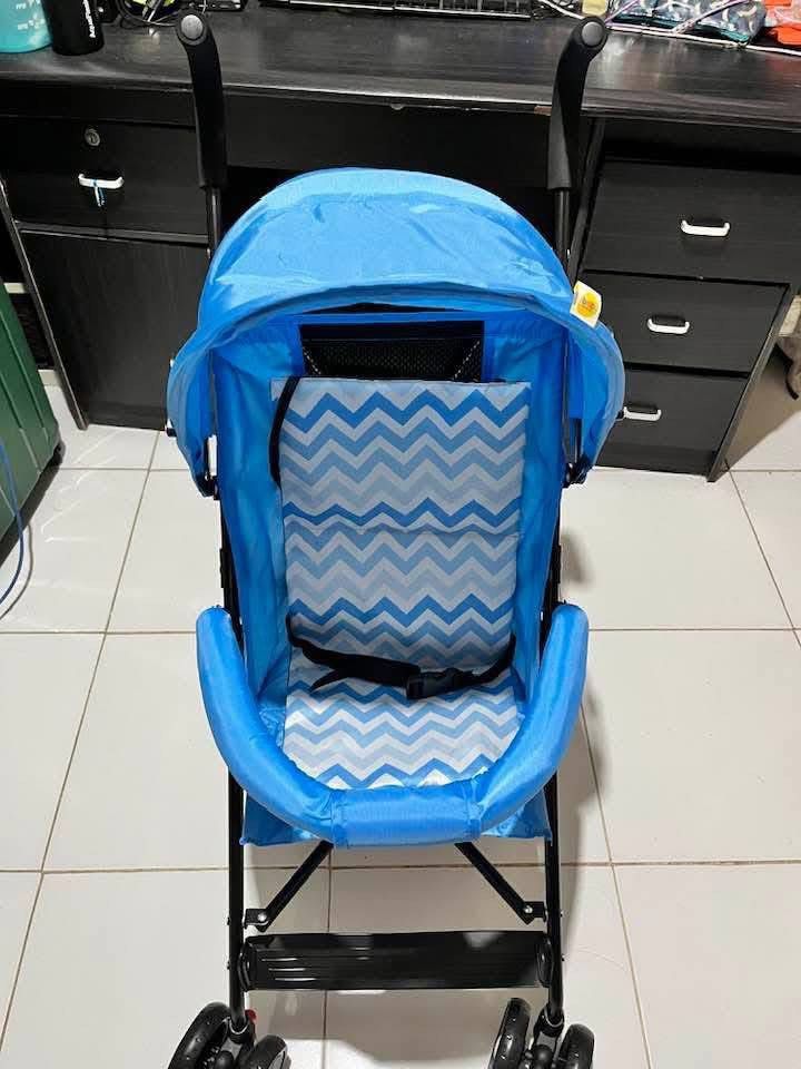 Lightweight Strollers (umbrella fold) (Category: Strollers) located in Manila. Submitted by airacruz0048042 (Listing ID 1369473802, Image 2). Description: FOR SALE BRAND NEW MALL PULL OUT UMBRELLA STROLLER MALL PRICE 1500 COLOR GREY, BLUE, PINK Price 700 LRT BLUMENTRITT MANILA 09224580017 / 09761781100 BULK ORDER AND RESELLER ARE WELCOME.