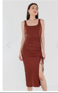 (Category: ) located in . Submitted by shopmywarrrrdrobe (Listing ID 1369439055, Image 1). Description: .