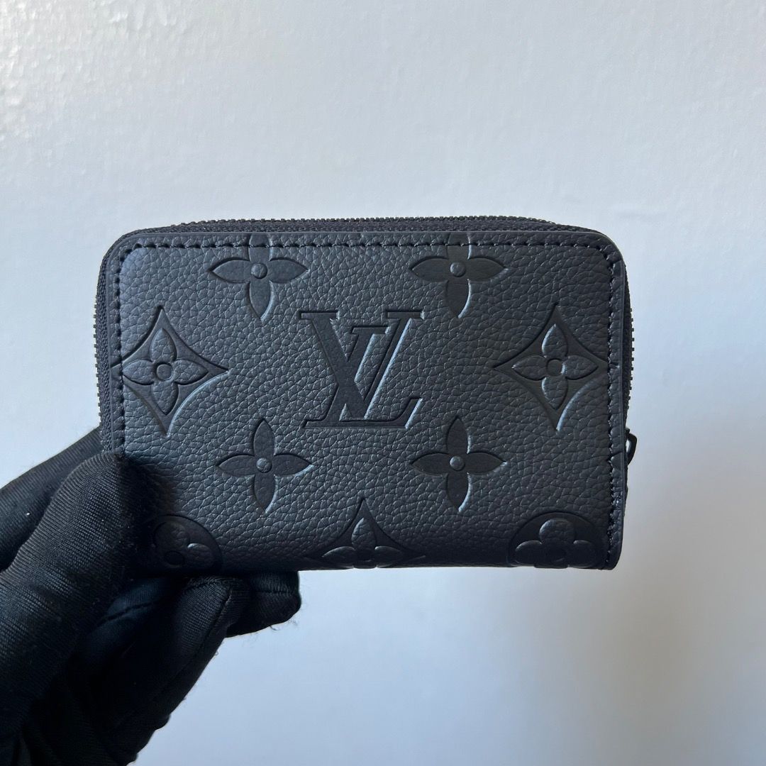 LV Monogram Shadow Coin Purse Wallet (Category: Luxury Bags & Wallets) located in Antipolo. Submitted by mjlenihcpreloved (Listing ID 1369462285, Image 2). Description: .
