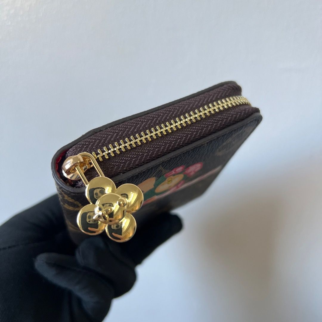 LV Zippy Monogram Vivienne Wallet (Category: Luxury Bags & Wallets) located in Antipolo. Submitted by mjlenihcpreloved (Listing ID 1369463237, Image 3). Description: .