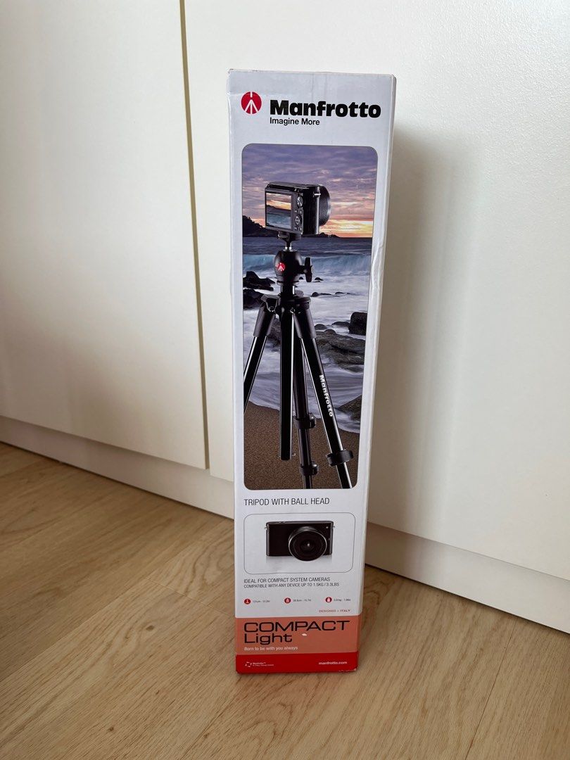 Manfrotto Compact Light Aluminum Tripod (Black)62865819646081111