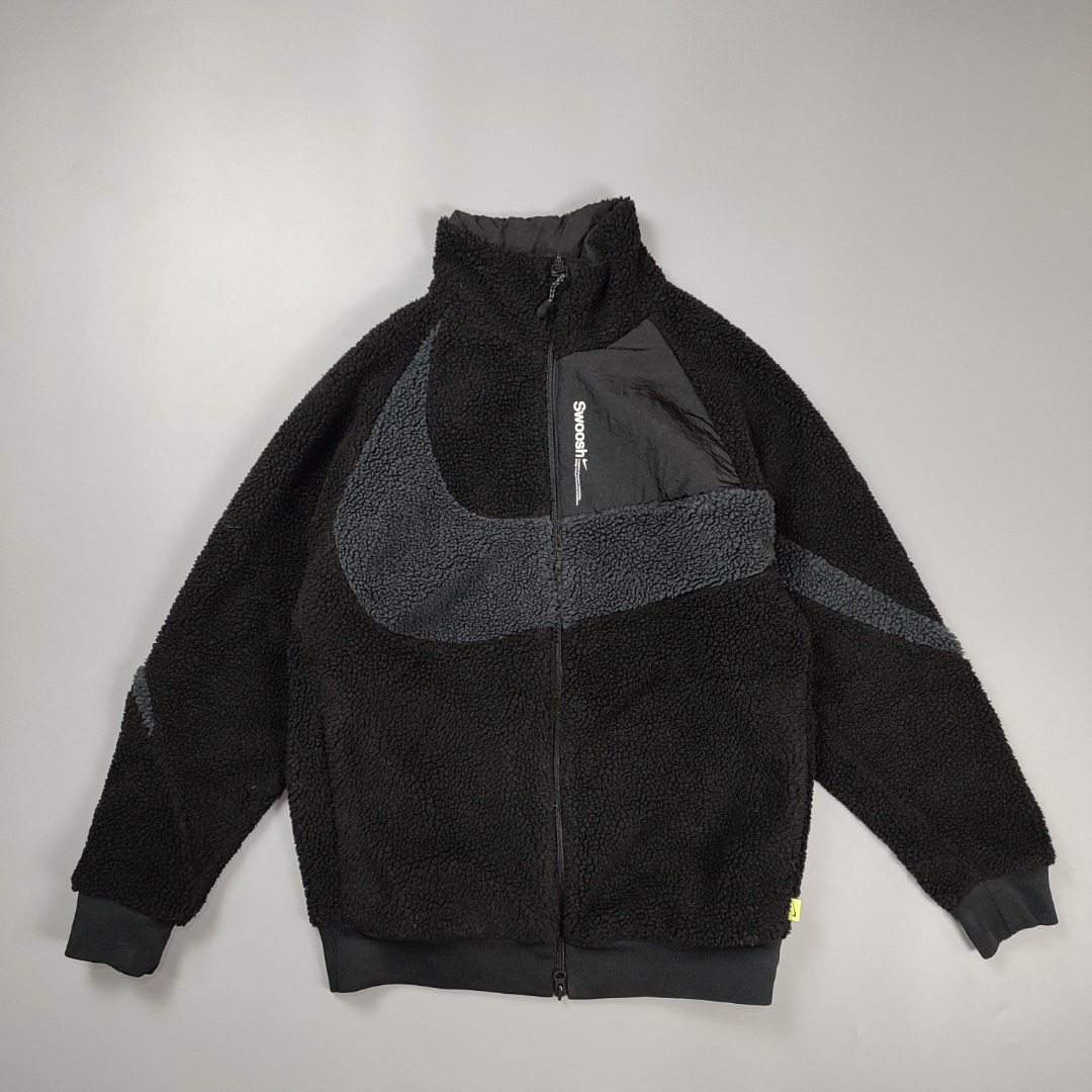 NIKE SHERPA REVERSIBLE BIGSWOOSH, Men's Fashion, Coats, Jackets and Outerwear on Carousell