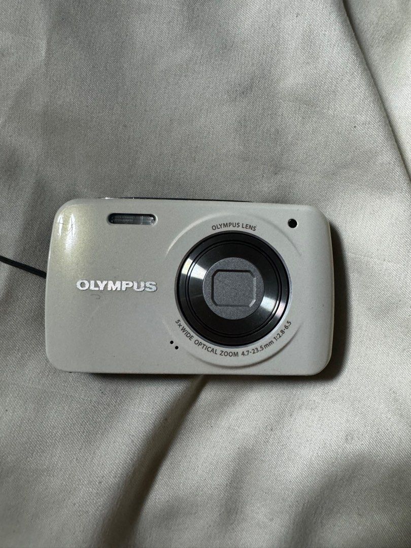 Olympus VH-210 (Category: Cameras) located in Cebu City. Submitted by gilejehhk (Listing ID 1369459745, Image 2). Description: Olympus VH-210 Color: white 14megapixels Unit, battery, and universal clip charger only ₱6,000 .