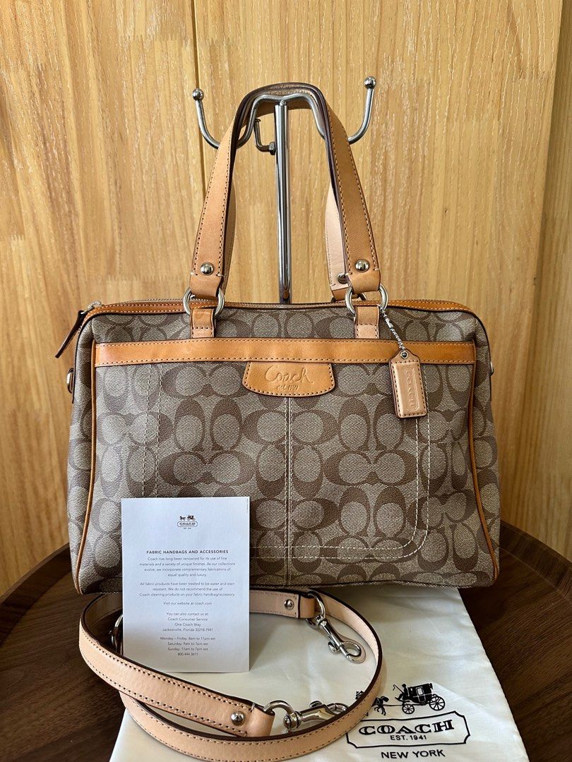 Original Coach Bag - Shoulder / Body Bag (Category: Shoulder Bags) located in Manila. Submitted by hellokittyclosettt (Listing ID 1369355981, Image 1). Description: Very like new, no flaws, no stain. The leather sling is very new no rust/no kalawang even the handle part and the leather parts of the bag. Very spacious inside. Ideal / YKK ZIPPER. This is from JAPAN. Please send me a message if you are interested. Comes with FREE TWILLIES, MINI LABU