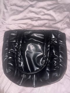 (Category: ) located in . Submitted by cararrel (Listing ID 1369439185, Image 1). Description: .