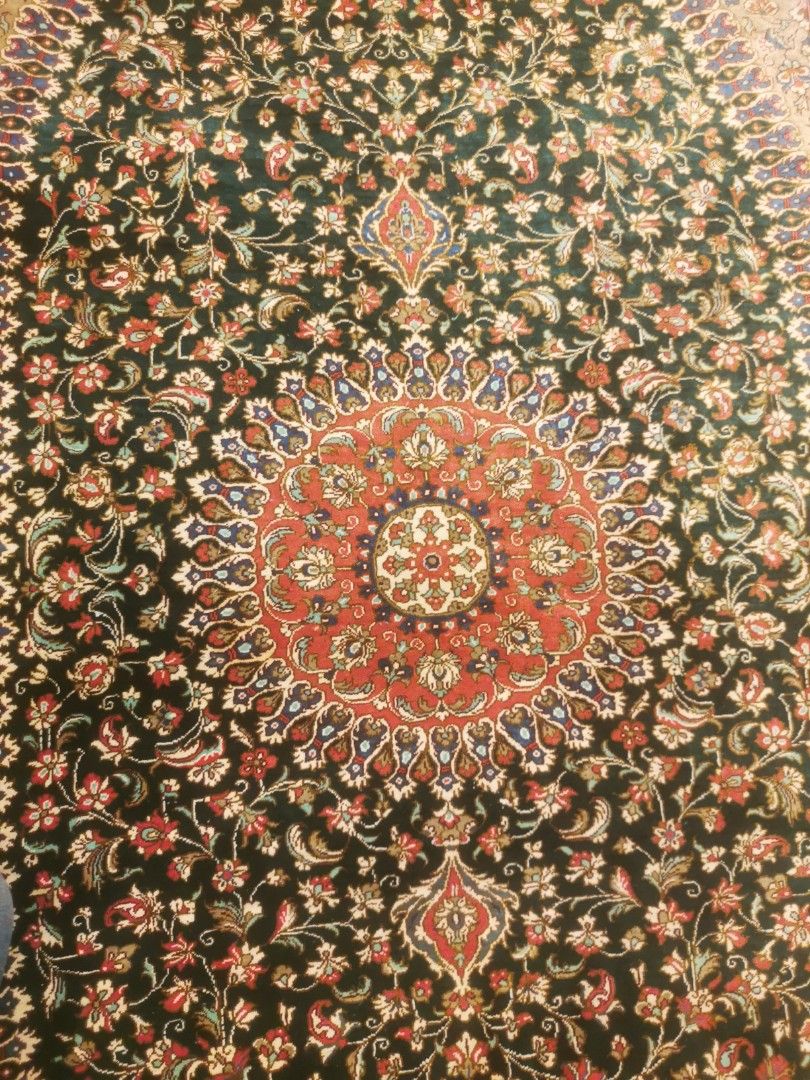 Persian Carpets65075285248002111