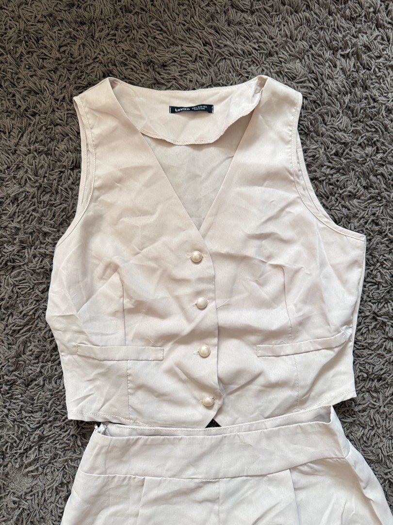 Preloved coords (Category: Sets or Coordinates) located in Cavite. Submitted by megspan (Listing ID 1369326952, Image 3). Description: Preloved coords, bought in Lovito. Worn only once..