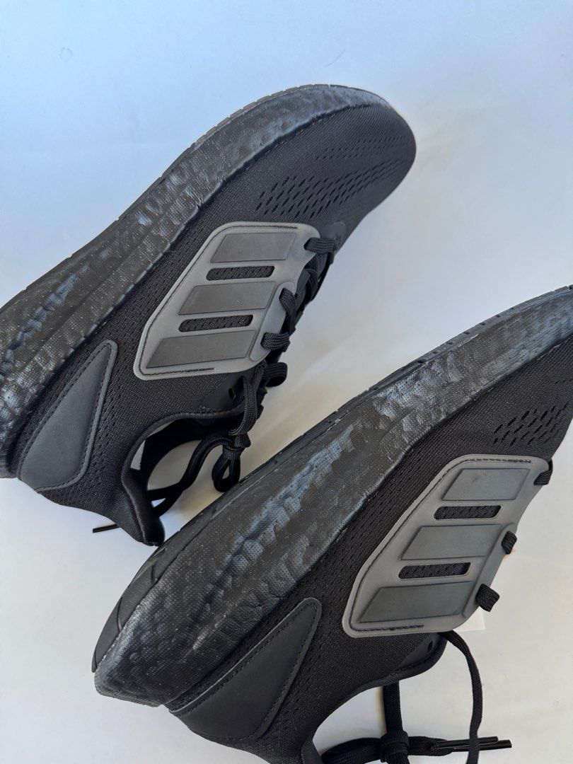 Pureboost 22 (Category: Sneakers) located in Zamboanga. Submitted by dynstan (Listing ID 1369487827, Image 3). Description: Brand new with sport central paperbag More photos will be given upon request.