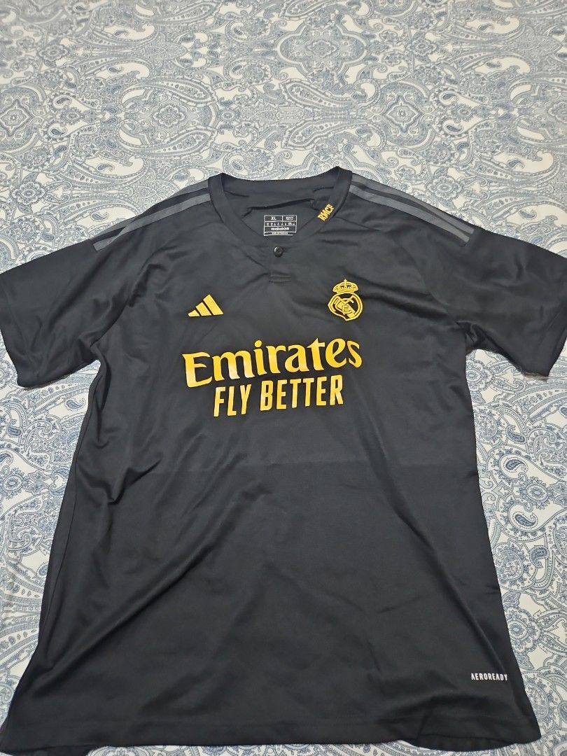 Real madrid away jersey Real (Category: Activewear) located in Singapore. Submitted by please_buy_ (Listing ID 1369430942, Image 1). Description: .