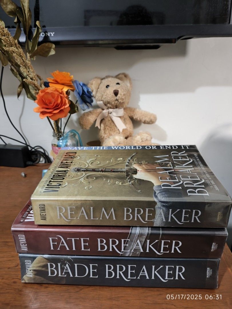 REALM BREAKER SERIES take all (Category: Designer & Blind Box Toys) located in Quezon City. Submitted by desperateforspace (Listing ID 1369490272, Image 2). Description: .