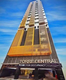 Rent-to-own condo units in Torre Central near UST and University belt