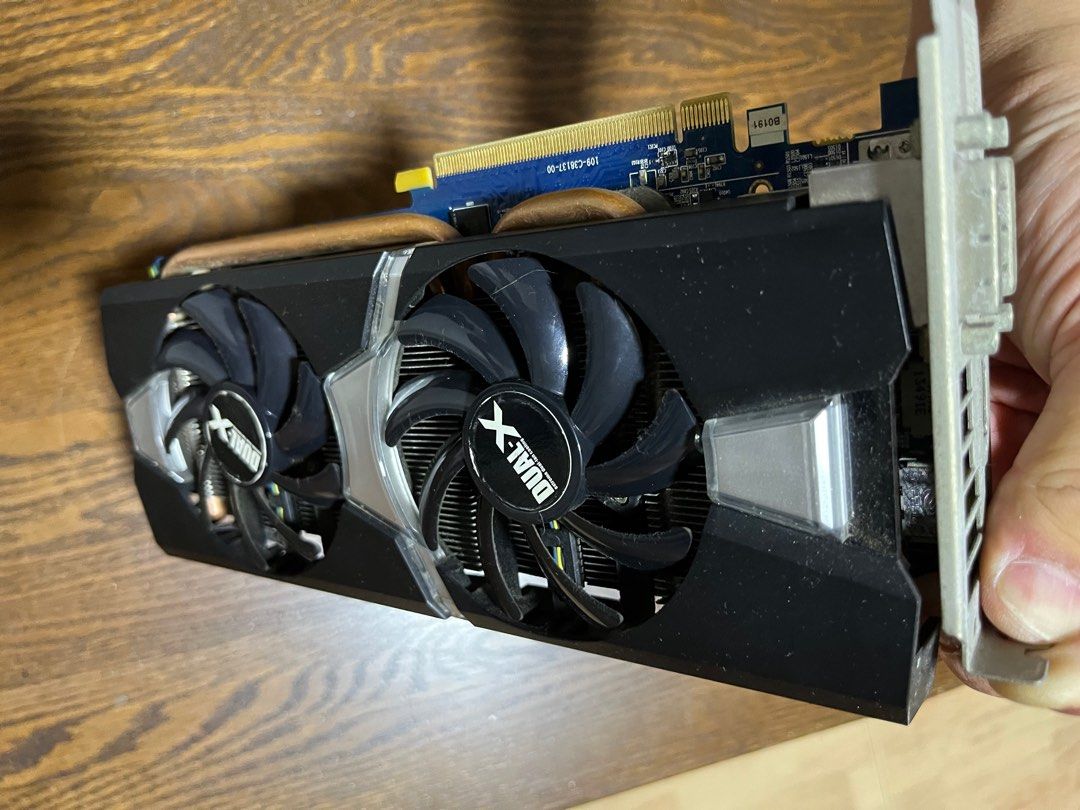 Sapphire R9 280 Dual-X63075188218369113