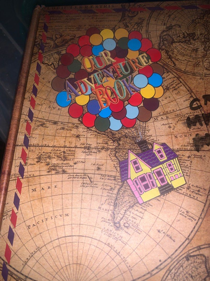 SCRAPBOOK (Category: Craft Supplies & Tools) located in Mandaluyong City. Submitted by caytot_declutter (Listing ID 1369453825, Image 3). Description: ORIG PRICE 700 MAY FREEBIES PANG TAPE AND EKLABUS .