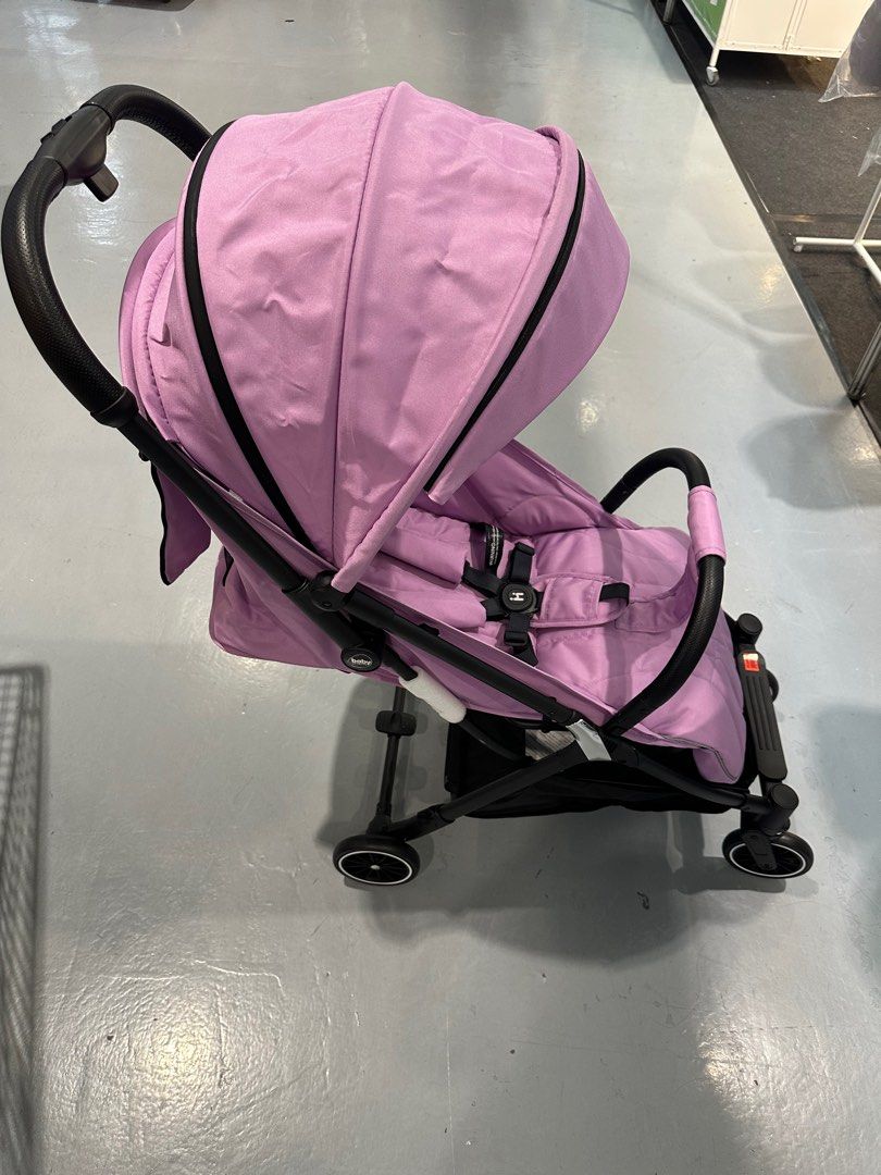 Strollers (cabin approved) (Category: Strollers) located in Manila. Submitted by airacruz0048042 (Listing ID 1369472858, Image 3). Description: Baby Company Brand Strollers Newborn to Toddler Cabin Approved Fully Recline Up to 22kgs Foldable Space saver Easy to assemble 2,000 pesos only. 10,000 pesos mall price. BRANDNEW Open for resellers and bulk orders..