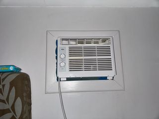 TCL .6HP Aircon Window Type Air Conditioner Fast Cooling Auto Protection Easy Clean (TAC-06WM/F)