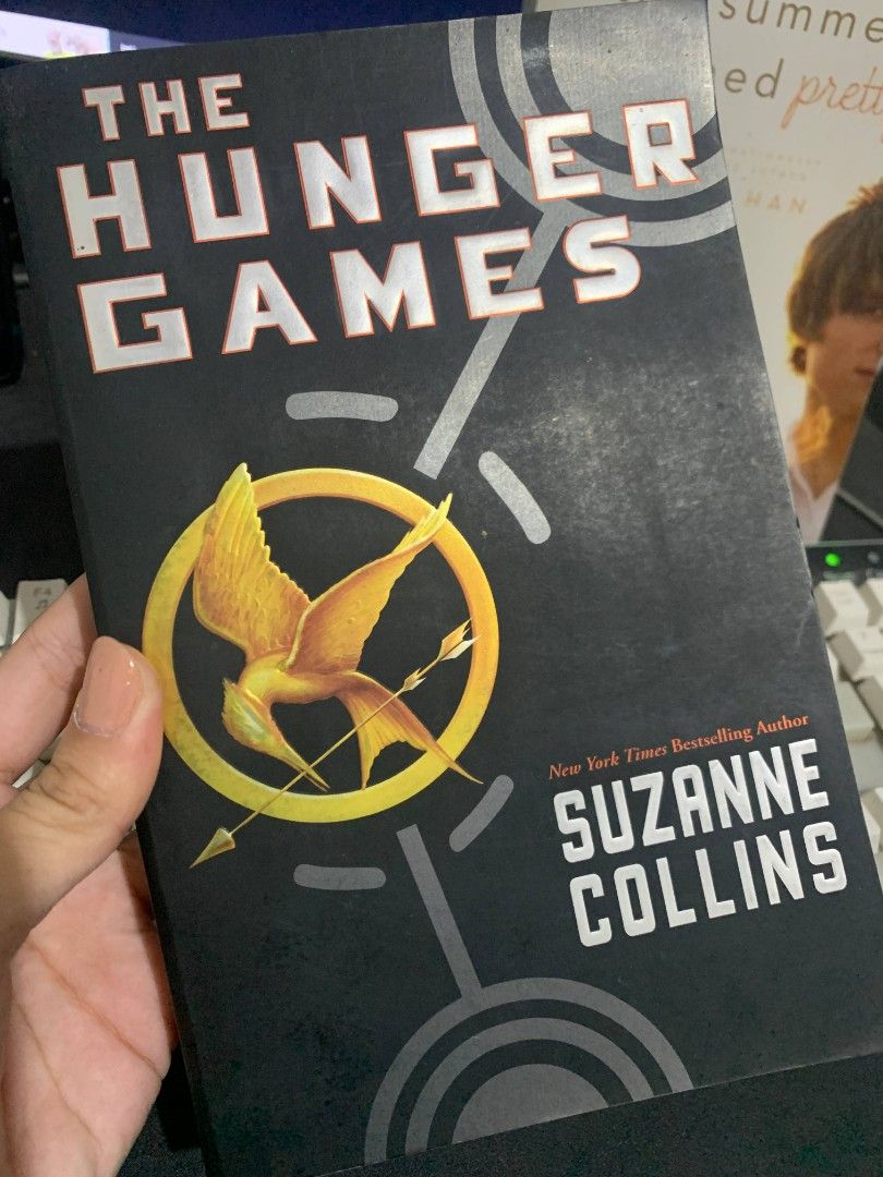The Hunger Games S1 (Category: Storybooks) located in Rizal. Submitted by pcesspscl145 (Listing ID 1369446905, Image 2). Description: 250 Authentic Copy J&T Gcash Payment.