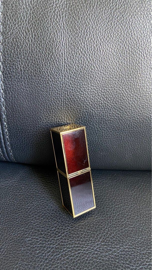 Tom Ford Lipstick Spanish Pink (Category: Makeup) located in Marikina City. Submitted by rilxmx (Listing ID 1369439377, Image 1). Description: Bought for 3.8 at podium Used twice only Rfs: does not match my lips color.