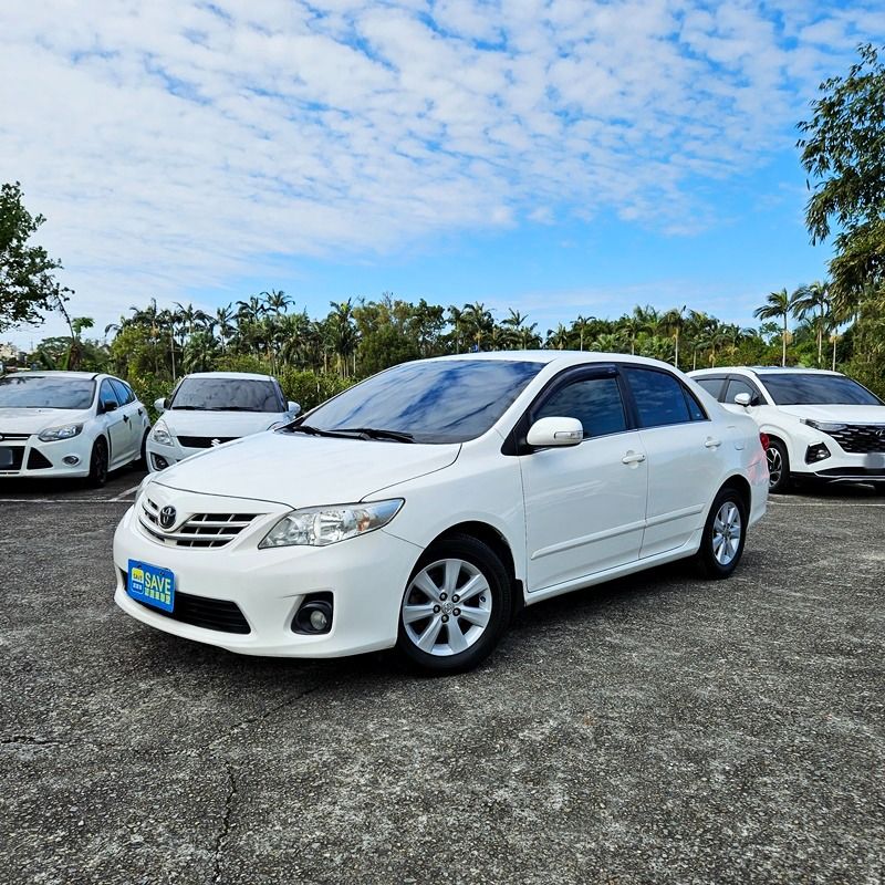 由 sunshinelar (刊登 ID 1369429630，圖片 2) 提交，位於 桃園市 (Taoyuan) 的 TOYOTA ALTIS 1.8E 原廠保養 無待修 便宜代步車 (類別：汽車出售)，說明：【2011年TOYOTA ALTIS 1.8E】 #低月付3XXX #好開好保養 ------------------------------------- TOYOTA的車子我相信大家都知道 買來代步超適合,而且也很好保養 非常適合一個家庭的代步車 而且還有第三方認證-車況沒問題 ---------------------------------------- 看車地址:桃園市中壢區環中東路402號 ------------------------------------- #有任何需求直接私訊問我最快 #有喜歡的朋友們不用害羞歡迎詢問 #TOYOTA #ALTIS 📞服務專線:0906-670-160 ✅LINE-ID: azs41234 臉書&IG搜尋🔍 #偉式車庫 。