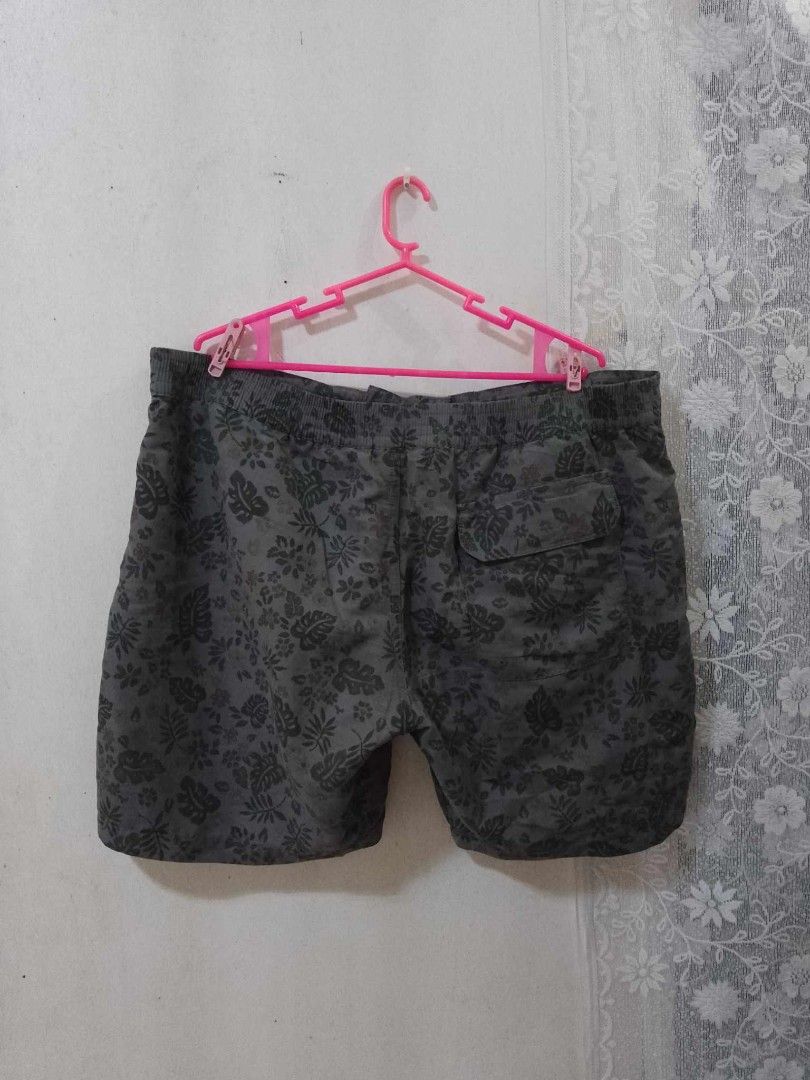 Uniqlo Boardshort (Category: Swim Trunks & Board Shorts) located in Pateros City. Submitted by anthonymj (Listing ID 1369449221, Image 1). Description: Uniqlo boardshort size L.