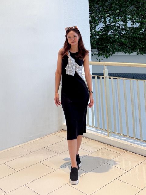 UNIQLO Ribbed Bra Sleeveless Dress Padded in Black , Women's Fashion,  Dresses & Sets, Dresses on Carousell