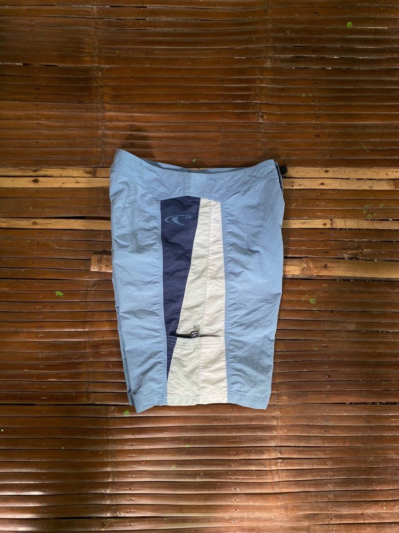 Vintage O’NEILL 1952 (Category: Swim Trunks & Board Shorts) located in Digos. Submitted by oldtuff_ (Listing ID 1369324102, Image 3). Description: waist: 32-33 length: 21 no issue color rate:9/10 Good conditon .