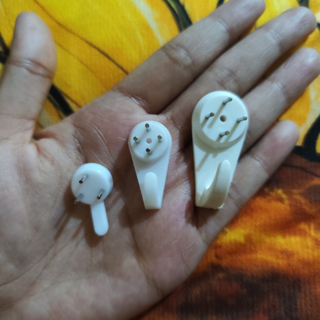 Wooden Wall Nail Hook for Frame (Category: Wall Decor) located in Quezon City. Submitted by yecosh (Listing ID 1369430270, Image 1). Description: Wooden Wall Nail Hook for Frame Small - P5.00 ea Medium - P10.00 ea Large - 15.00 ea.