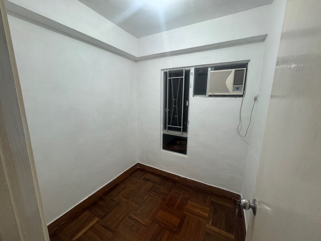 Three-bedroom private apartment, high floor, Shun Fung Building, next to YOHO, Yuen Long. Owner selling without agent commission.63438991399427113