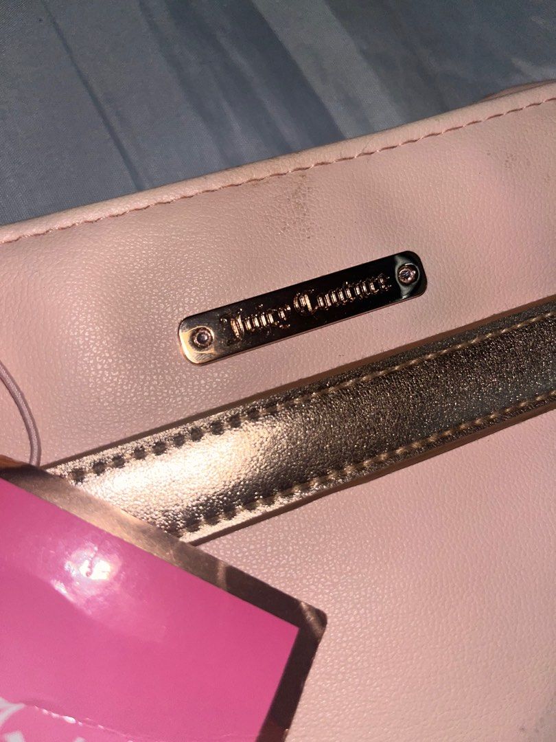 Authentic Juicy Couture Pink Tote Bag (Category: Luxury Bags & Wallets) located in Mandaluyong City. Submitted by decsustain (Listing ID 1369502871, Image 3). Description: .