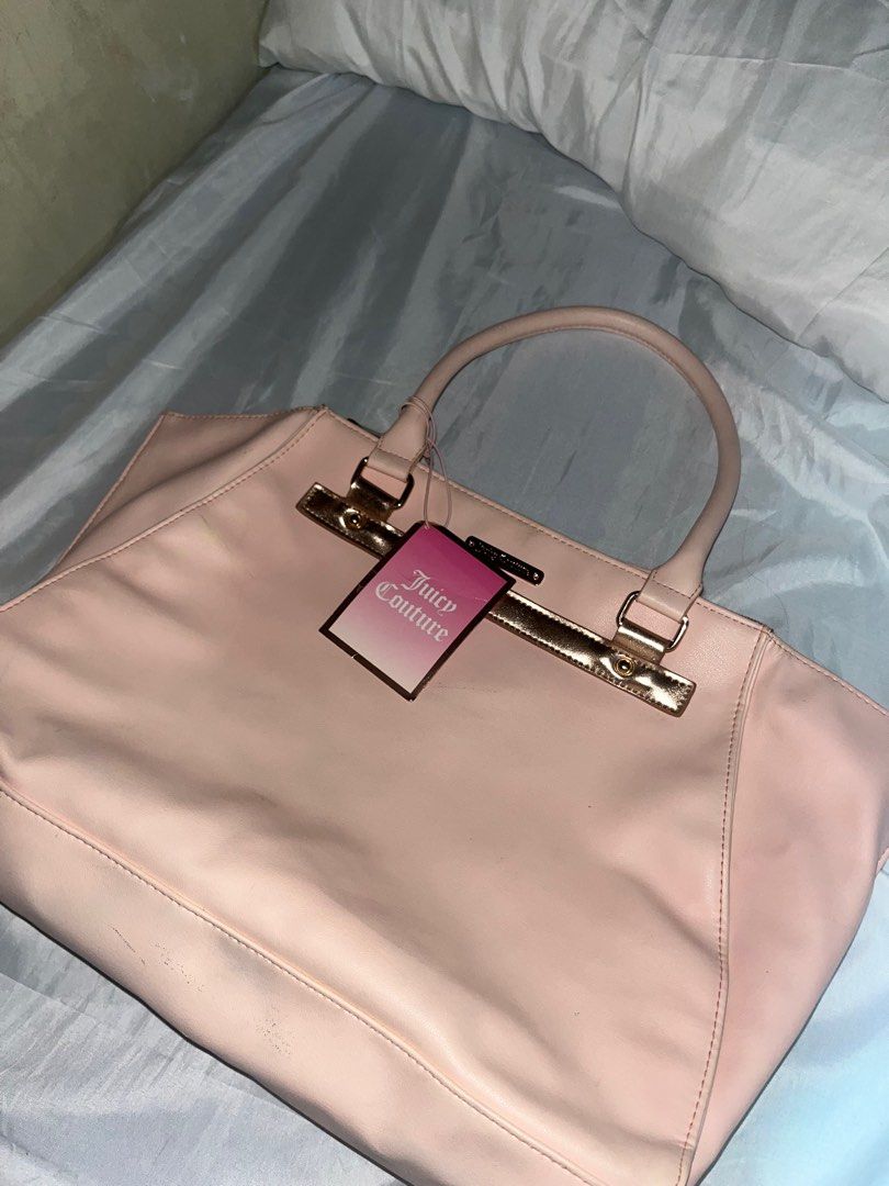 Authentic Juicy Couture Pink Tote Bag (Category: Luxury Bags & Wallets) located in Mandaluyong City. Submitted by decsustain (Listing ID 1369502871, Image 2). Description: .