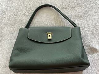 （分類：）位於 。 由 paultaii 提交（商品編號 1369550800，圖片 1）。簡介： 。