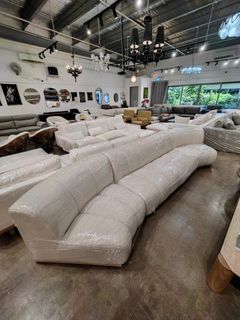 (Category: ) located in . Submitted by thefurnitureoutletsg (Listing ID 1367764846, Image 1). Description: .