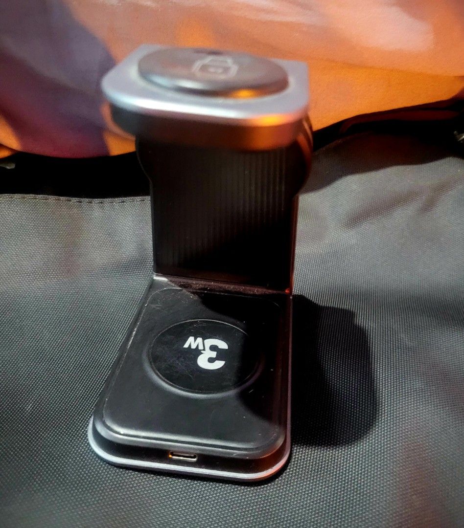 Bavin 3-in-1 Magnetic Wireless Charger Docking Station (Category: Chargers & Cables) located in Quezon City. Submitted by GalTrade (Listing ID 1369570882, Image 2). Description: Preloved Almost Brand New 3-in-1 Wireless Charger (docking station) 👉 charge your "magnetic" smartphone 👉 charge your wireless earbuds 👉 charge your wireless smart watch 👍strong magnetic adsorption output power: 15W / 10W / 7.5W /5W for magnetic wireless phone 3W for 