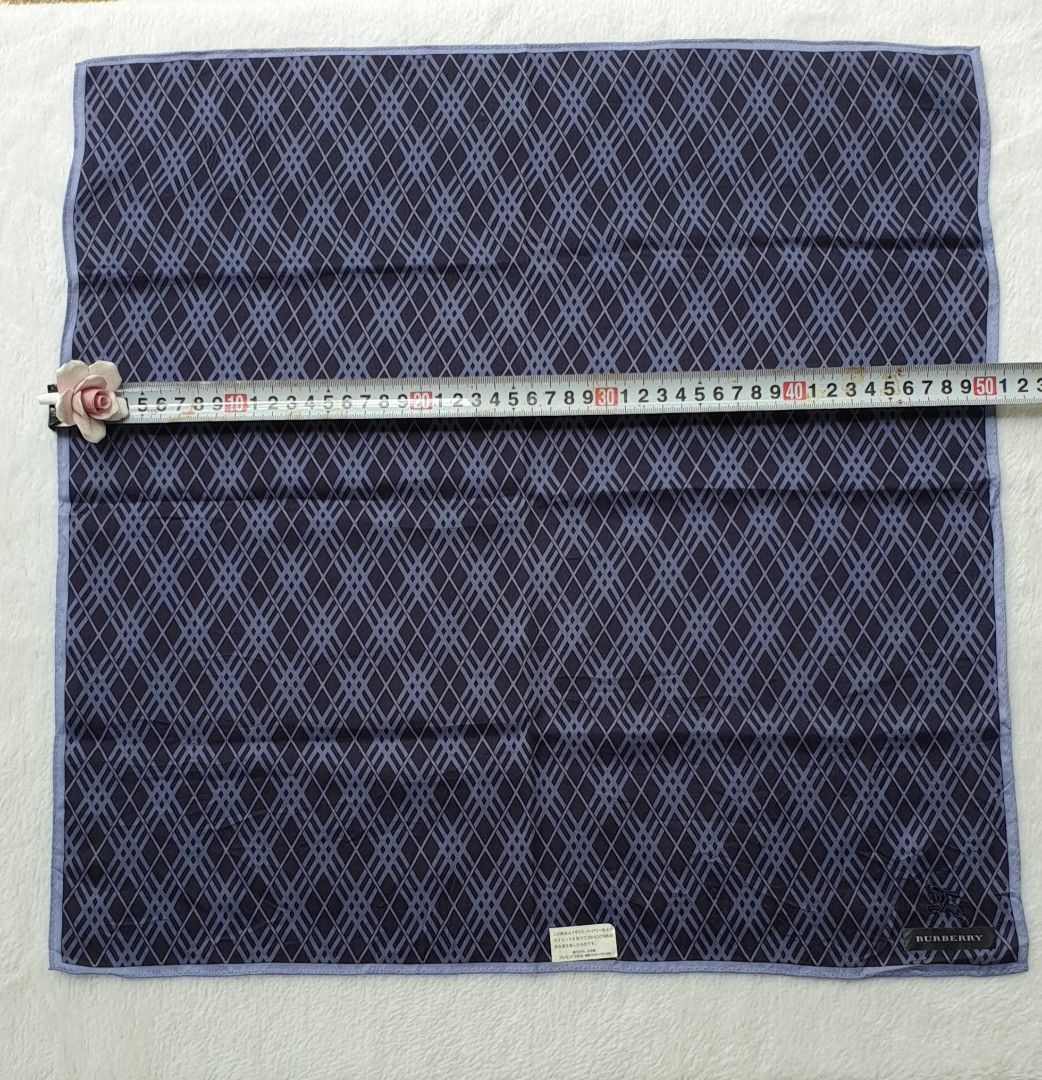 BURBERRY hankie (Category: Scarves) located in Tagum. Submitted by minimelstuff (Listing ID 1369614623, Image 1). Description: bnew with tag size on pics.