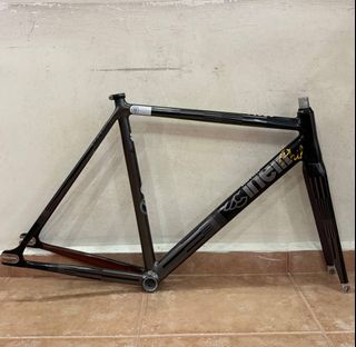 (Category: ) located in . Submitted by hillionbikes (Listing ID 1369548771, Image 1). Description: .