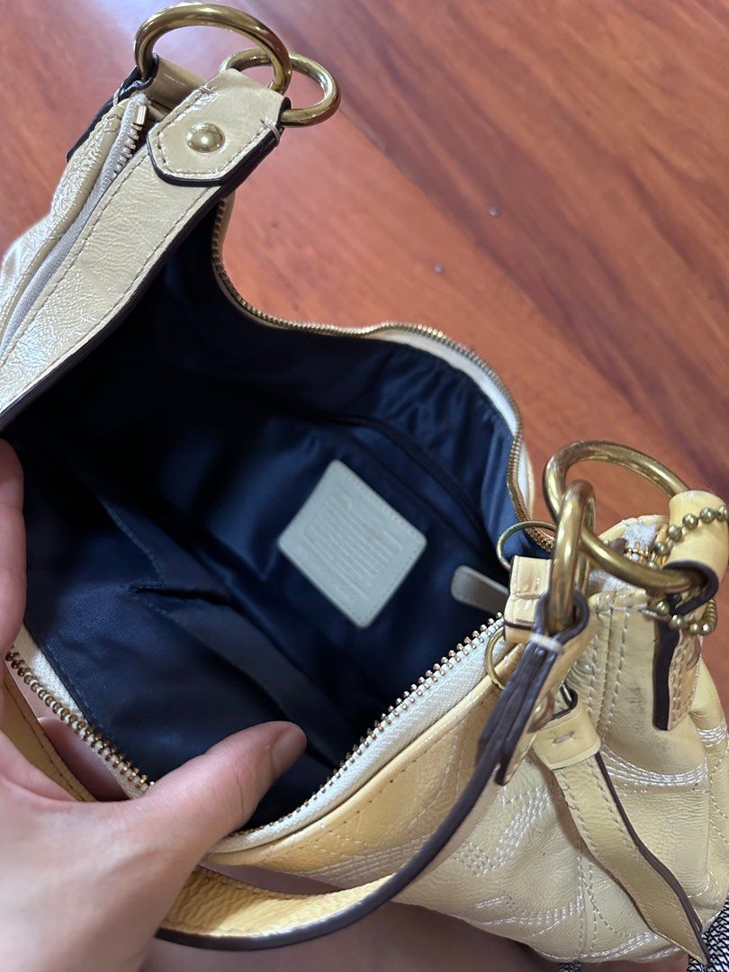 Coach Shoulder Bag patent letter yellow (Category: Shoulder Bags) located in Pasay City. Submitted by earlgo (Listing ID 1369532039, Image 3). Description: Super cute vintage yellow shoulder bag from Coach .