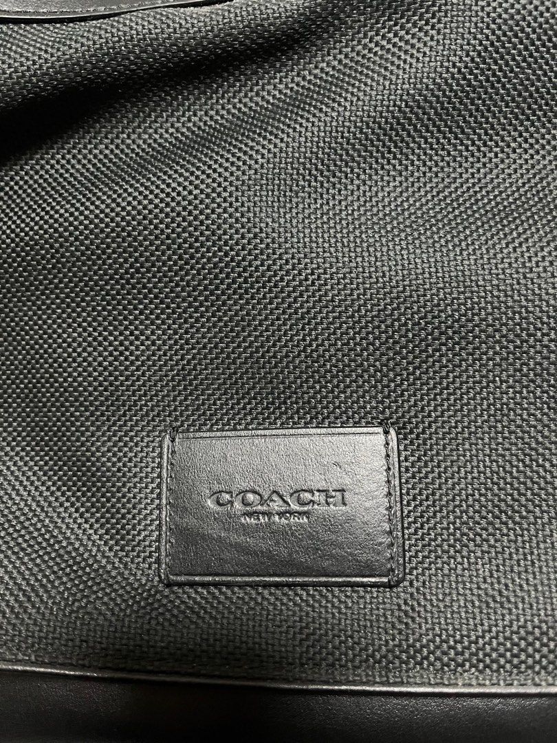 Coach Side bag (Category: Sling Bags) located in Pasay City. Submitted by philippps (Listing ID 1369645725, Image 3). Description: Coach Side bag Black Like new 10/10 condition No issue .