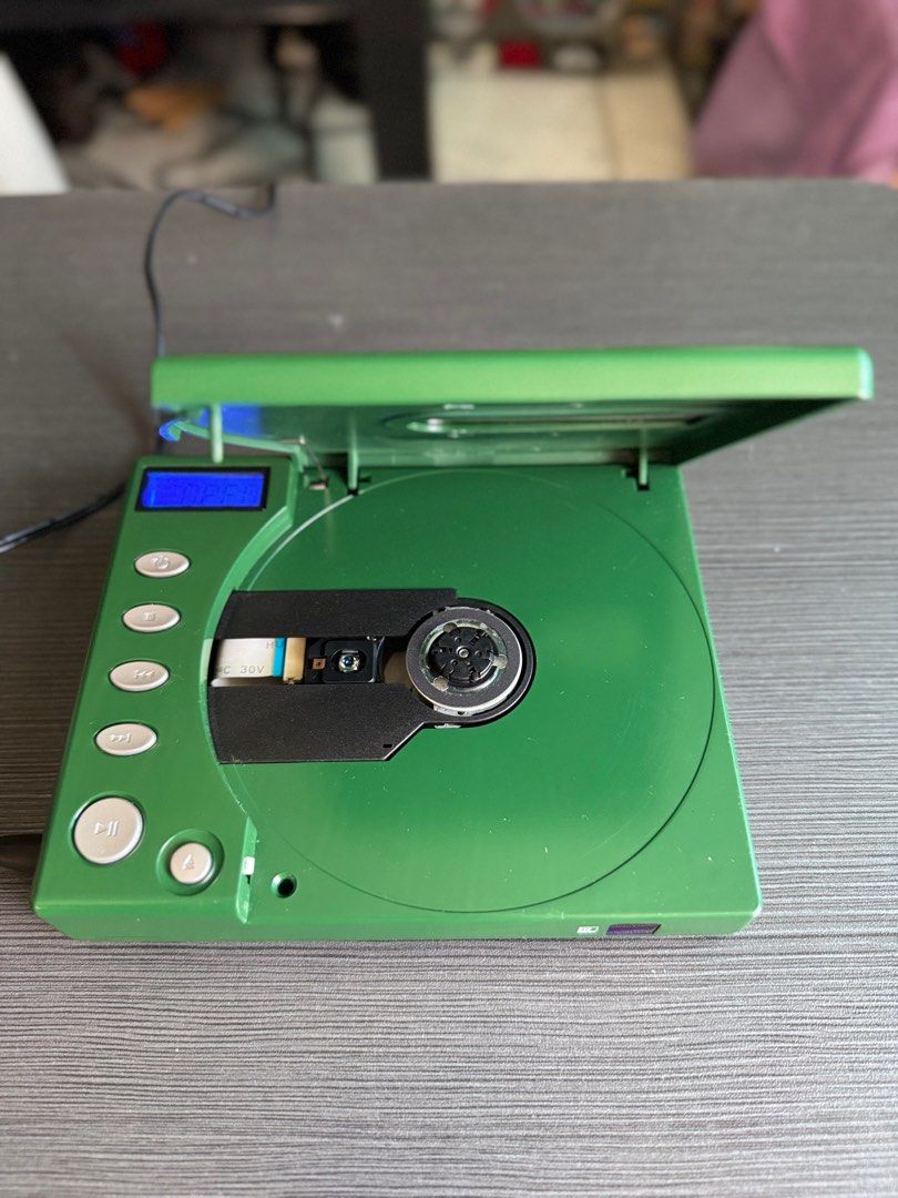 Coleman CD/DVD Player (Category: Portable Music Players) located in Pasig City. Submitted by JMToysandCollectibles (Listing ID 1369540564, Image 3). Description: Coleman CD/DVD Player PHP4,500 Working Fixed Volume With Replacement Remote Only Sure Buyer’s PM For Video Demo Pick up or Delivery via Lalamove/ Grab MOP: Gcash/BPI/ BDO.