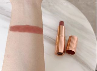 CT Charlotte Tilbury Lipstick Matte Revolution Lipstick Pillow Talk