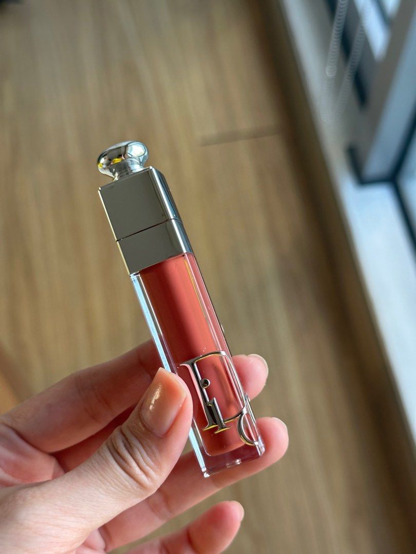 Dior lip maximizer 039 intense cinnamon (Category: Makeup) located in Mandaluyong City. Submitted by nicolegorgg (Listing ID 1369604077, Image 1). Description: Lightly used w/ paperbag.
