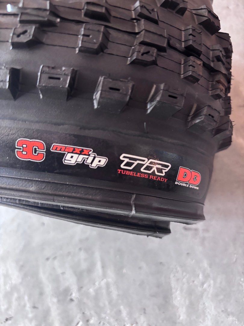 FIRESALE MAXXIS DISSECTOR 29 x 2.4 foldable tire tyre (Category: Parts & Accessories) located in Singapore. Submitted by cheapjohnent (Listing ID 1369592360, Image 3). Description: BN Maxxis Dissector 29” x 2.4 Tubeless ready Price per pc without installation Minimum 2 pcs (1 pcs +$5) 2pc @$58 SUPER GOOD DEAL LELONG PRICE! installation @$15 per wheel additional Price is fixed we will not entertain best price questions. We are a physical store. No