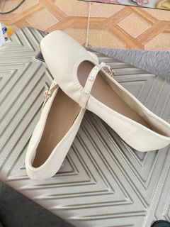 (Kategori: ) berada di . Dikirim oleh lemonteaaa_ (ID iklan 1369575925, Gambar 1). Deskripsi: .